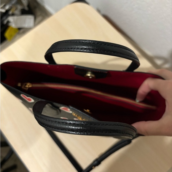 NWOT Bleecker Stencil Hearts Medium Crossbody Tote - Picture 3 of 7